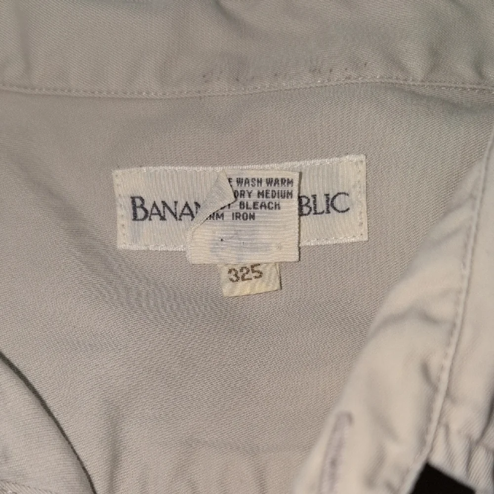 Banana Republic Button-Down Beige Pocket‎ Men's Shirt